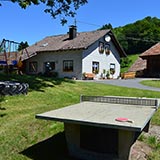 Garten mit Freizeitmöglichkeit